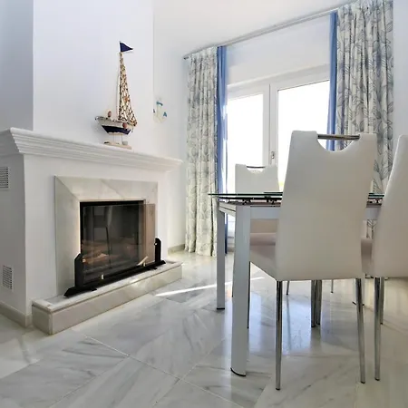 Ana Apartment *